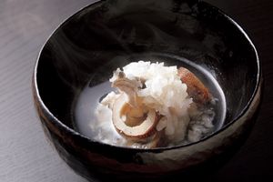 発酵や麴を核とする養生の料理を古民家の趣とともに。日本料理店「MUBE」