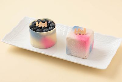 同じくニューヨーク・コレクション『グラフィティ』に着想を得て作られたケーキ。