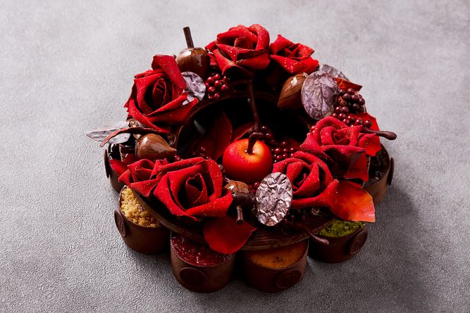 「クロンヌ・ド・ノエル」32,000円（税込）、直径21×高さ8cm、 限定10台