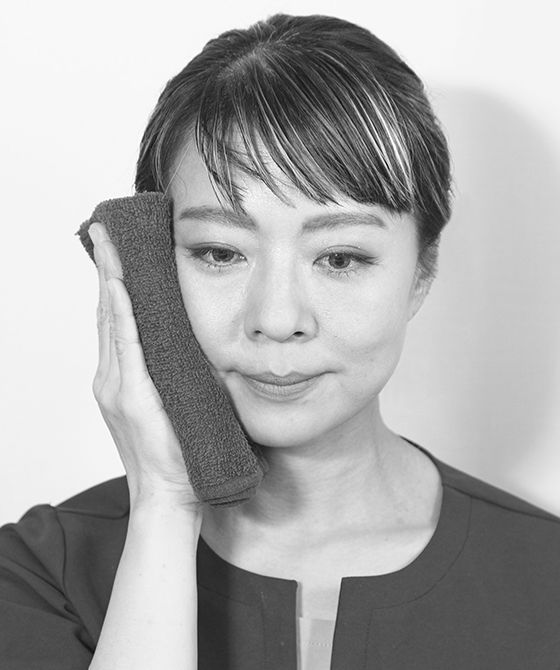 【STEP 2】咬筋と側頭筋を温めて血流を改善