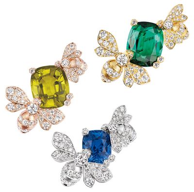 “繁栄”や“豊穣”を象徴するミツバチ