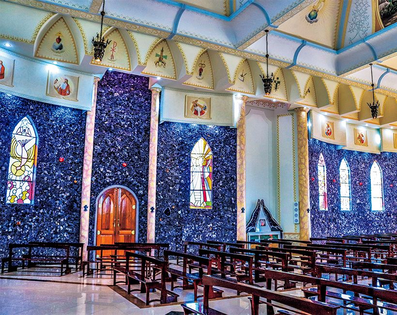 サン・ガブリエル教会はアメチスタ・ド・スルの中心部に建つカトリック教会。2003年から5年かけて建て替えられ、今の姿になった。 Adobe Stock ⓒTamara