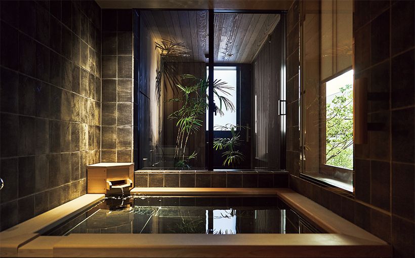 かつて徳川家康も江戸城に運ばせていたという熱海の天然温泉のお湯。全室に内風呂を完備しています。