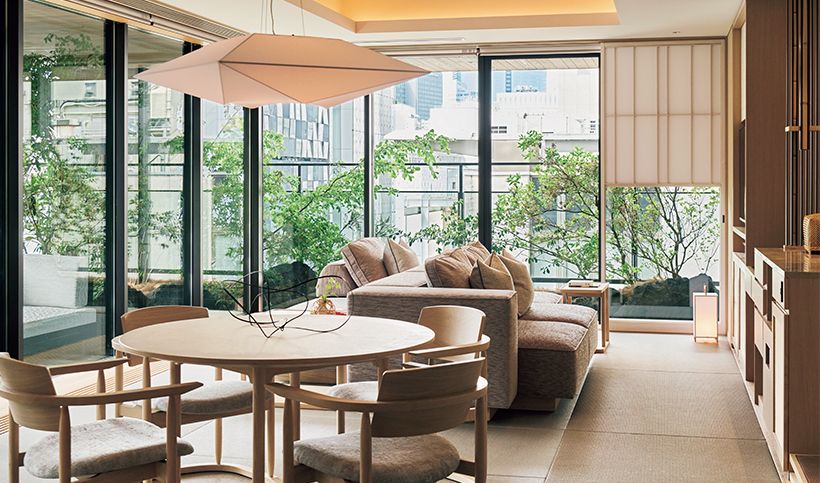 モダンな意匠の中にほっと落ち着く木のぬくもりを持たせたインテリア。