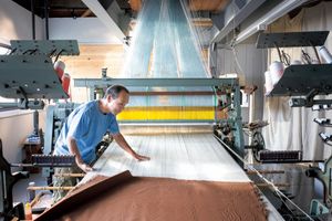 シャネル「ロニオン」とコラボレーションした日本のクリエイター「デザイン橡（とち）」を訪ねて