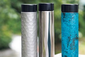 燕三条発、高機能とデザインを兼ね備えた金属ボトル「TSUTSU」