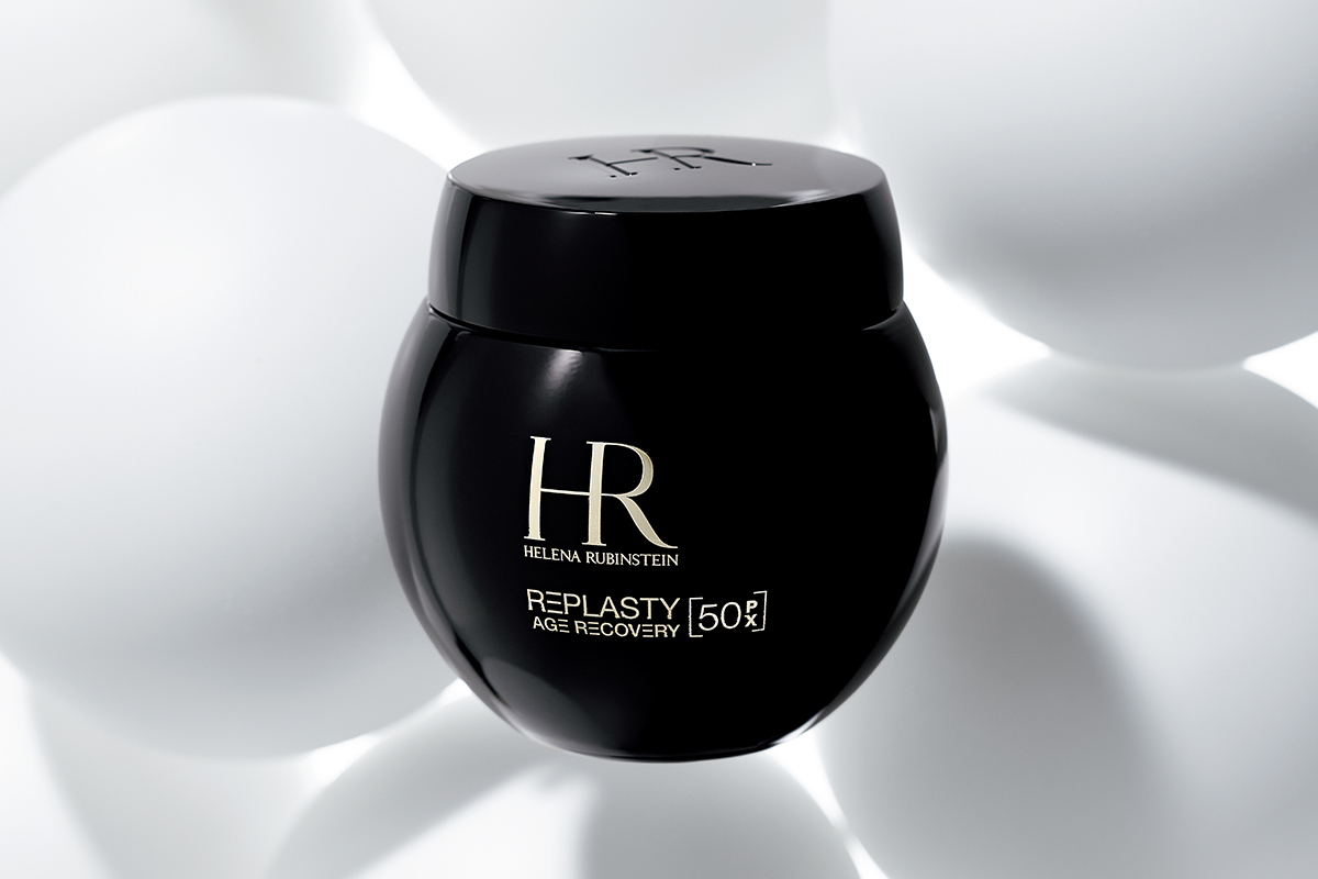 髙田万由子さんが「ヘレナ ルビンスタイン」のナイトクリームをお試し