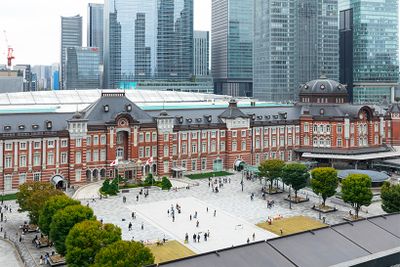 赤レンガ構造が美しい東京駅丸の内駅舎。第二次世界大戦後、一時2階建てになったが、2007年からの保存・復原工事を経て、創建当時の姿に甦った。
