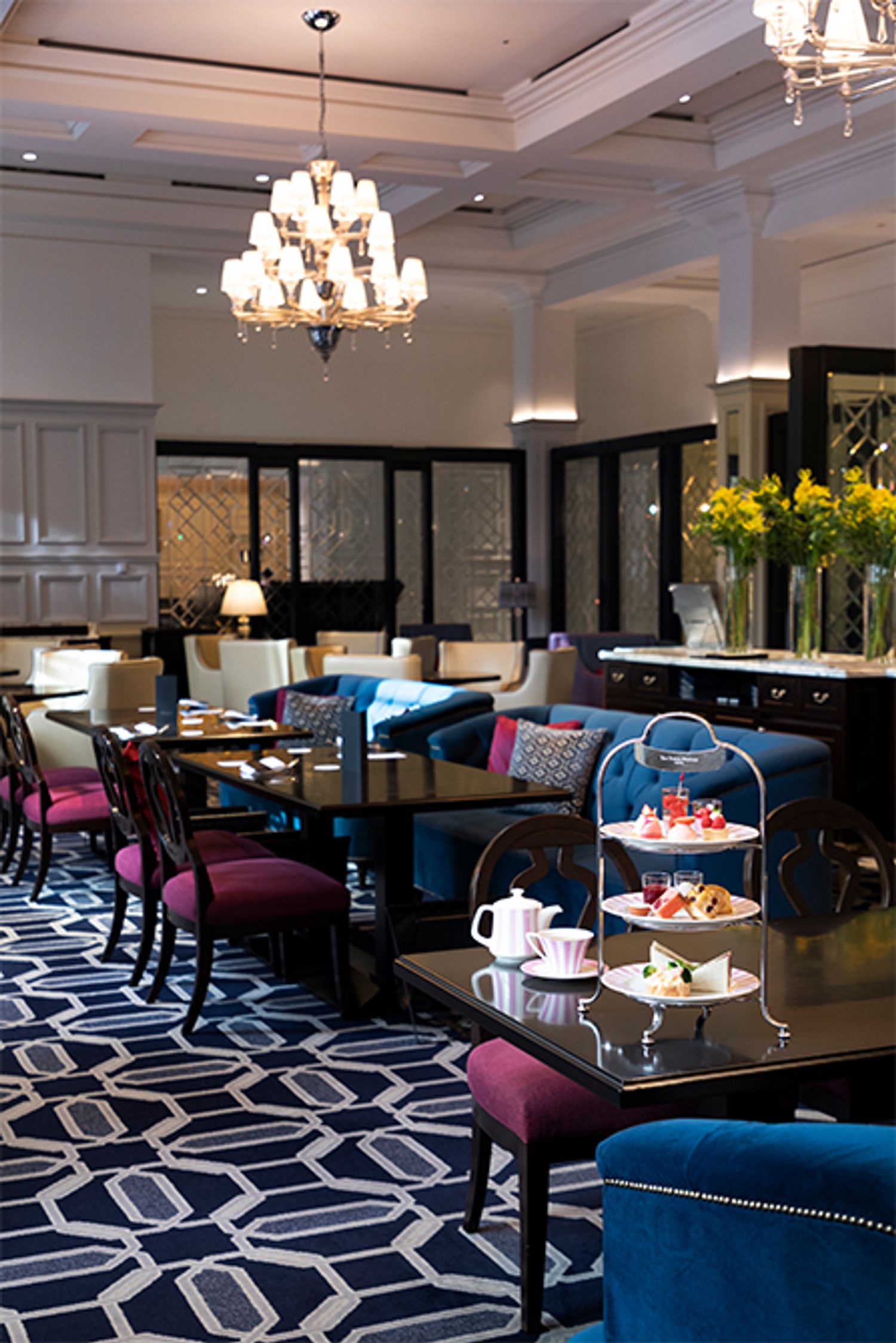 アフタヌーンティーや朝食を楽しめる1階「ロビーラウンジ」。