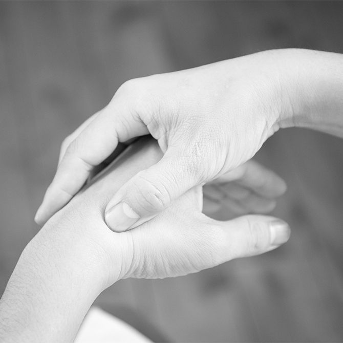 合谷のツボ押し（2）