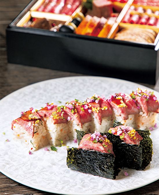 ローストビーフを華やかにアレンジしたのは常安さん。「お肉は常温にもどしてから使うのがポイントです」。