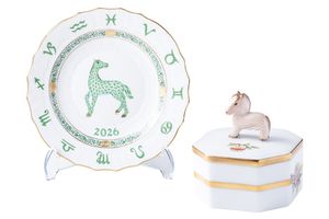 ヘレンド伝統のイヤーズプレート、2026年はモンゴルの民話「空飛ぶ馬」から着想を得たデザイン