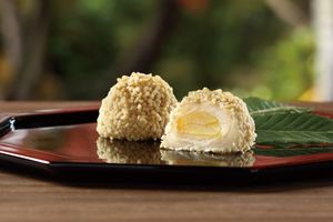 栗好き必食の和菓子。濃厚な一粒栗をまるごとお餅で包んだ「御前栗」