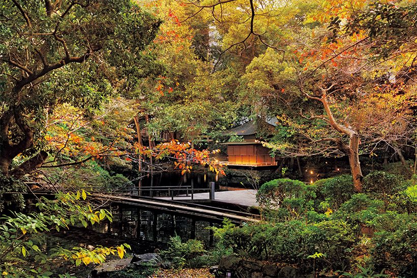 紅葉が美しい回遊式庭園。