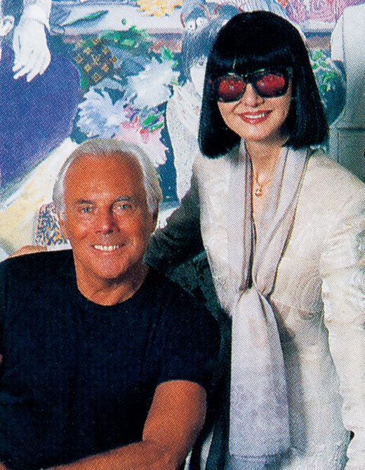 【1995年11月号よりファッションジャーナリスト大内順子さんがインタビュー】大内順子さんが20世紀のファッションを動かした第一人者と絶賛するアルマーニ氏をミラノの自宅へ訪問。彼の考える“スタイル”から日本人の美意識へ至るまで、ジャーナリスティックに深く切り込んだインタビュー、「アルマーニの優雅な暮らしと美学」より。