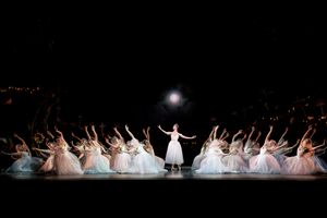 吉田都さんの『ジゼル』の魅力とは？　新国立劇場バレエ団、英国への挑戦