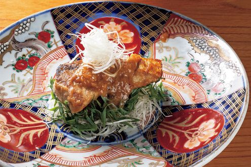 日本料理を追求する「銀座 炎 田むら」。五感で美味に浸る