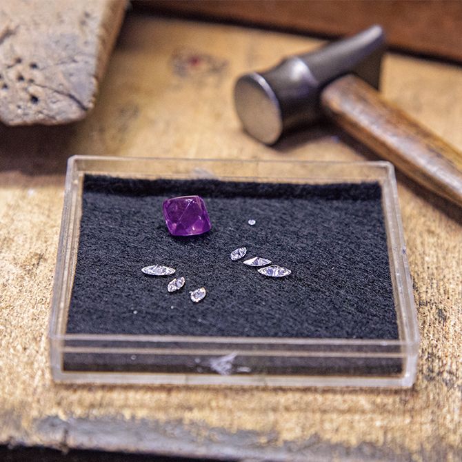 3.厳選された宝石のみを使用。