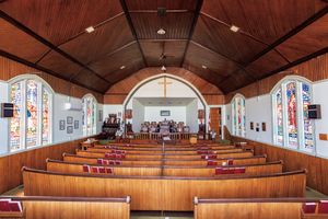 モンゴメリが牧師の夫と出会った、プリンス・エドワード島「キャベンディッシュ合同教会」へ