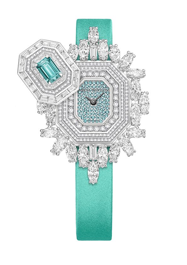 時計「アルティメイト・エメラルド・シグネチャー」（WG×パライバカラートルマリン×ダイヤモンド、サテンストラップ、クォーツ、ケース縦46×横32ミリ）2368万3000円