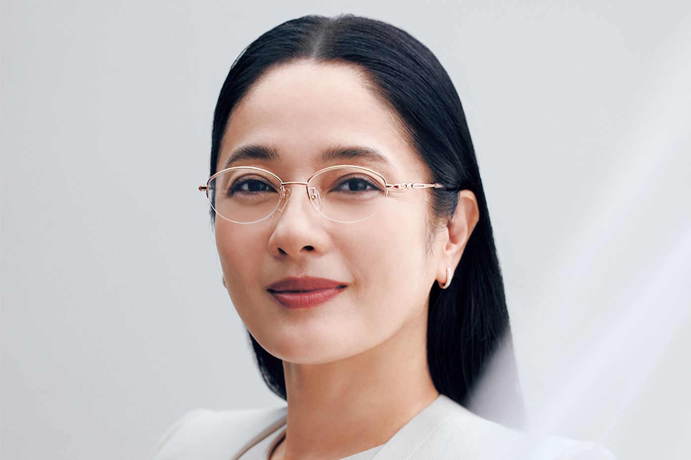 日常を彩る、大人のためのアイウェア　静かなエレガンスを目もとに宿して［オグラ眼鏡店］