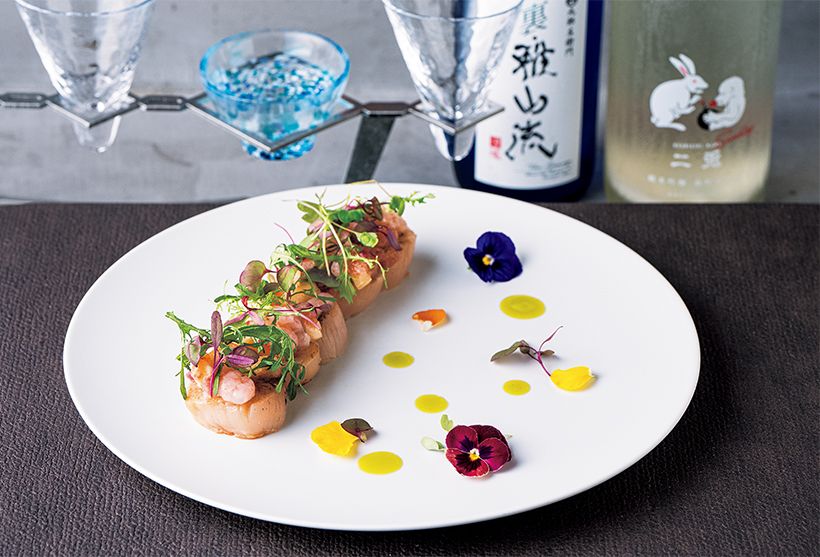 帆立貝のタルタルには、山形の「裏・ 雅山流　月華」を。