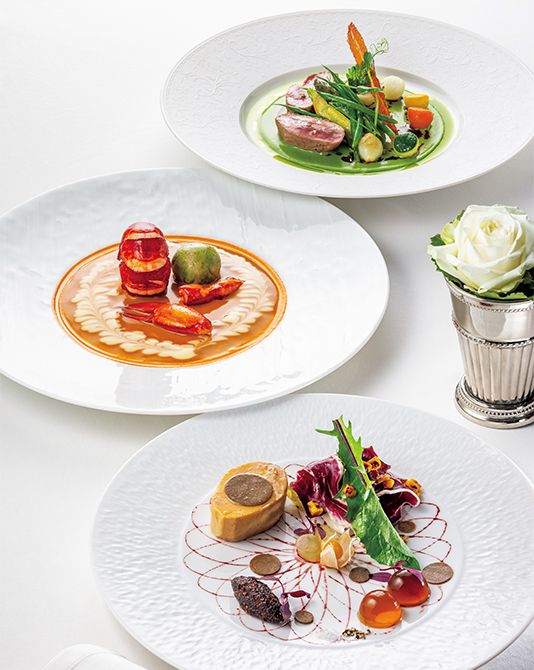 手前・鴨のフォワグラのコンフィ 黒いちじくのチャツネ ポルト ソーテルヌ