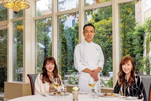 華やかな季節に母娘で訪れる瀟洒なメゾンでフレンチの醍醐味を［ソンブルイユ TOKYO］