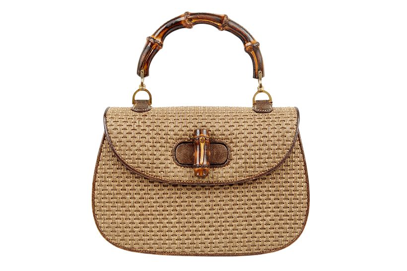 1960年代初期には、レ ザーだけでなく、マテリアルや色も豊富に展開。 ハンドルの金具の耐久性や機能も向上し、世 界的なアイコンに。