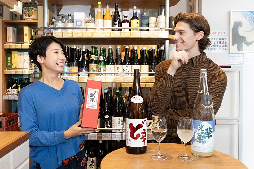 大塚さんがレコメンドする豊富な引き出しに、村雨さんの日本酒への知的好奇心も広がります。