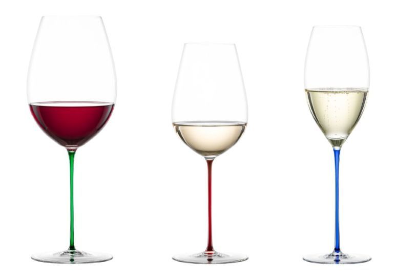 赤ワイン用　高さ25.8×最大径9.8センチ、白ワイン用　高さ23×最大径8.4センチ、シャンパン用（発泡ポイント付き）　高さ24.8×最大径7.4センチ。各2万7500円。