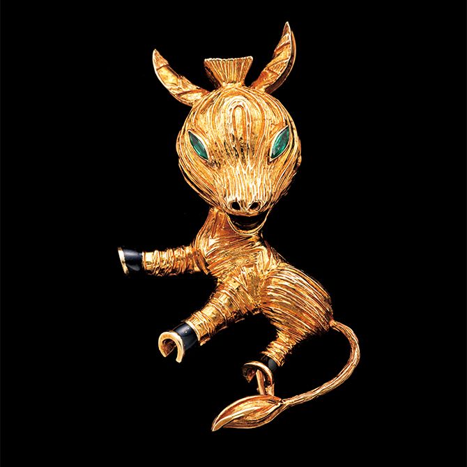 素材:ゴールド、エメラルド、エナメル 製作年:1950年代 製作国:フランス