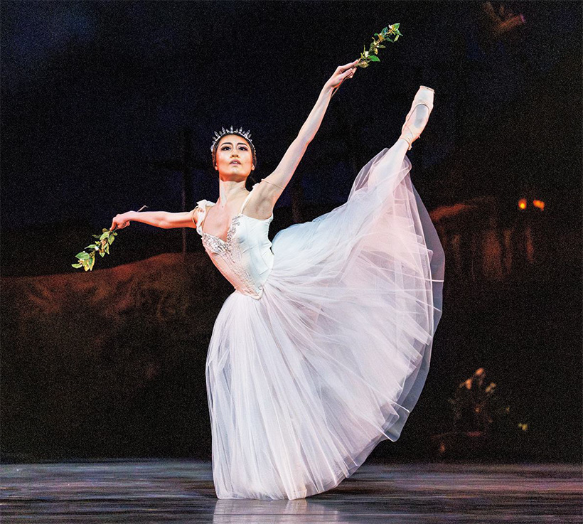 新品タグ付き♡ミストレアス♡バレエコアぺプラムキャミソール♡オフホワイト 新国立劇場バレエ団、ロンドンへ。ミルタ役・吉田朱里さんに特別