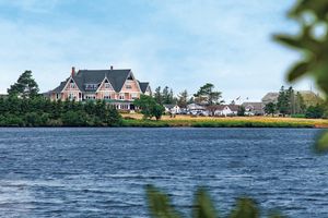 プリンス・エドワード島内屈指のリゾートホテル「ダルベイ・バイ・ザ・シー」