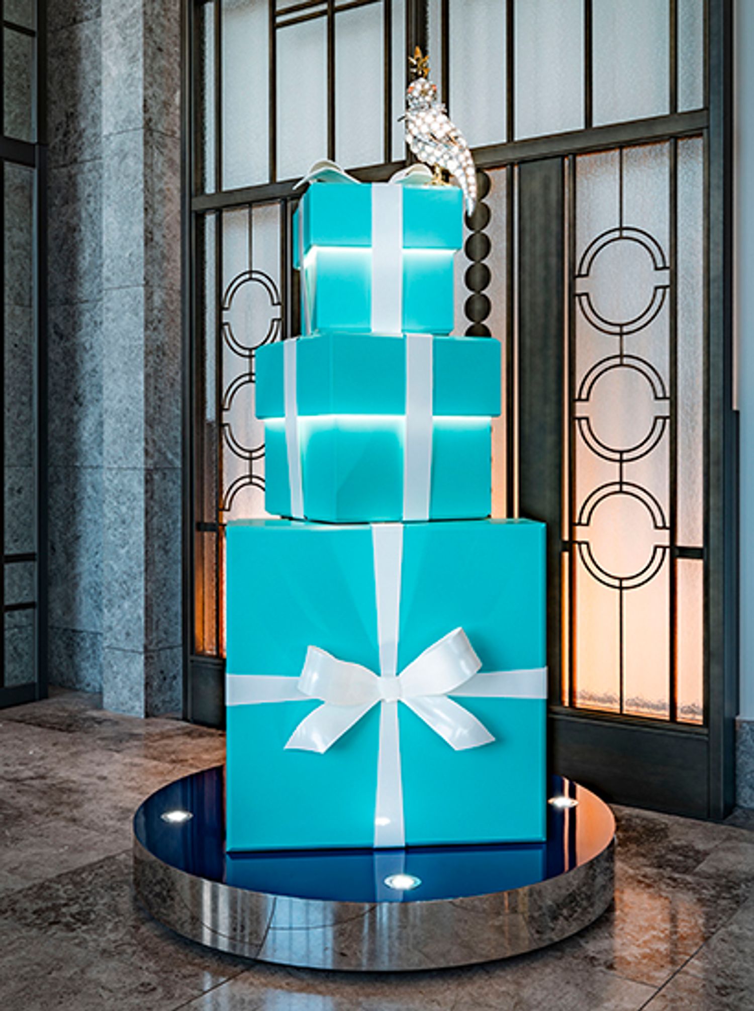 「バード オン ア ボックス」。