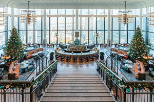 ティファニー × ウォルドーフ・アストリア大阪。輝きに満ちたホリデーアフタヌーンティーが登場