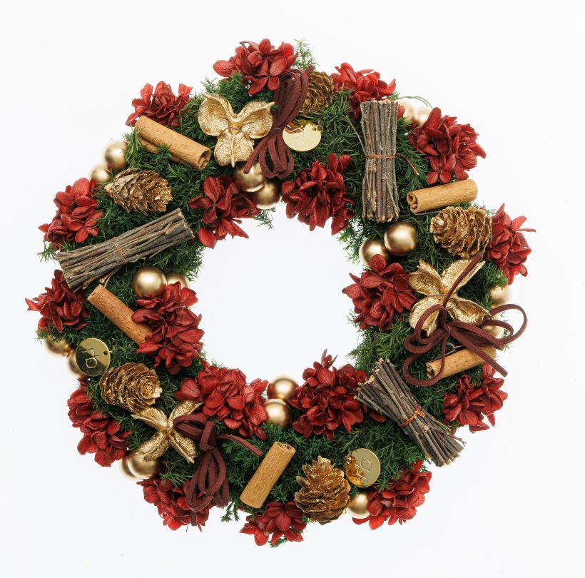 ウィンター限定プリザーブドフラワーリースキット「キンドル リース キット」（径26.5センチ）4万4000円。