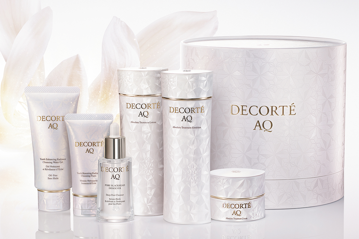 コスメデコルテ　AQ ラディアンスコフレ　新品未使用 とろけるような使い心地と、心を解きほぐす香り。肌と心に至福のギフト