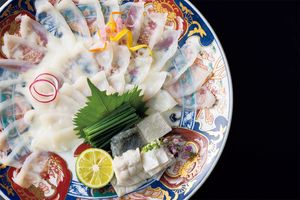 河豚のうまみを余すところなく堪能する人気のディナーコースが今年も登場