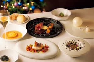 「BELLUSTAR TOKYO」が誇る天空のダイニングで、極上の美食体験を