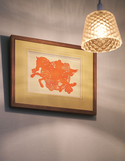 シンプルな正統の額装で、壁に彩りを。額装／ラピアーツ