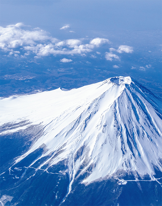2026年の開運祈願。富士山信仰の一つ、「登拝」とは | 家庭画報.com