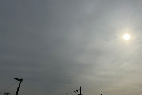 やわらかな光を生み出す「高層雲」。おぼろ雲とも呼ばれるこの雲の特徴