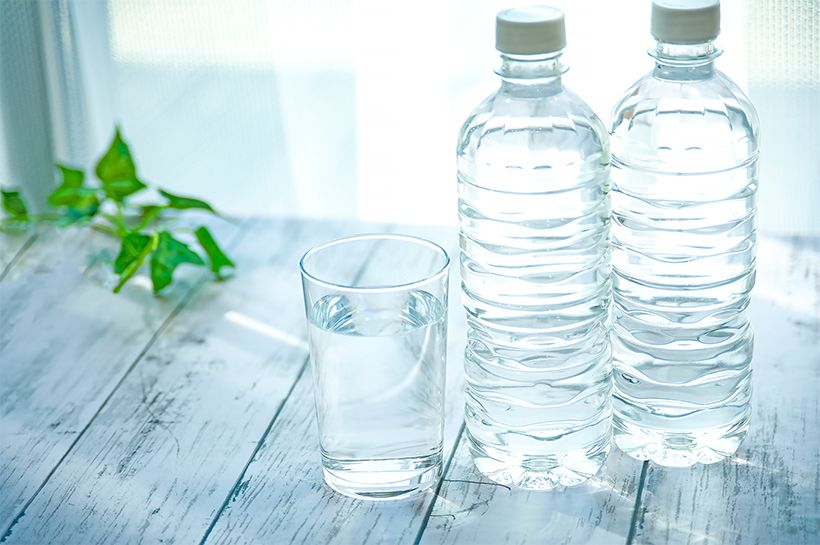 いつも手元に飲み物を置き、“なんとなく”飲んでいる人は注意。