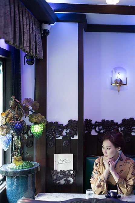 東京と京都──ユリアさん御用達のお店や名建築を舞台に撮影した美しいビジュアルも本書の見どころ。