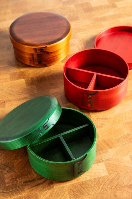 柴田慶信商店の曲げわっぱ。