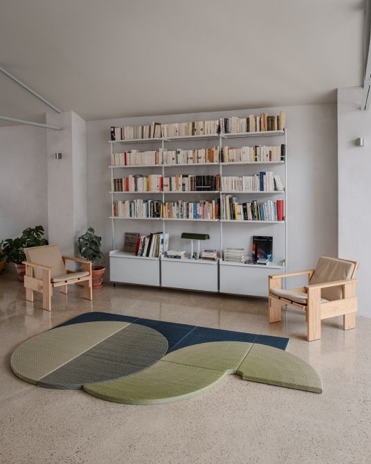 STUDIO THE BLUE BOYの「ウェービータタミ」。ⓒ Clement Vergara