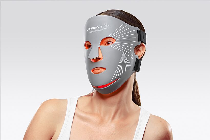 LED マルチライトマスク（数量限定） 7万7000円／カレントボディ・ジャパン