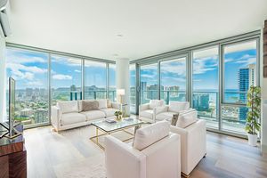 ワイキキの絶景を楽しめる夢の物件。ラナイ付きの「ザ・パーク・オン・ケアモク」