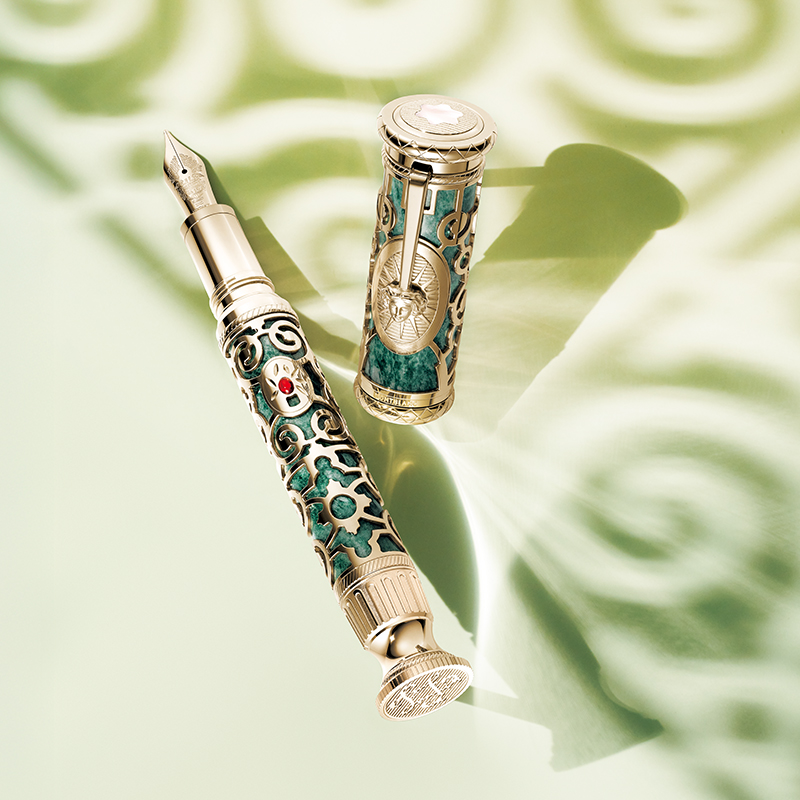 ラ プードル オートニュアンス」30周年限定コンパクト